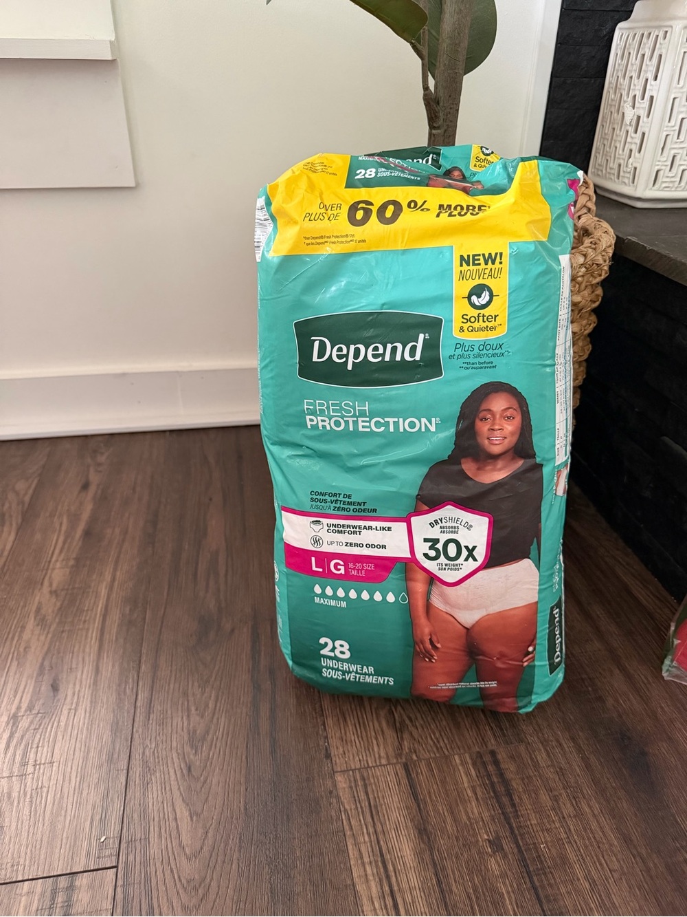 Depend Fresh
Protection Adult Incontinence Underwear maximum 28 count large new